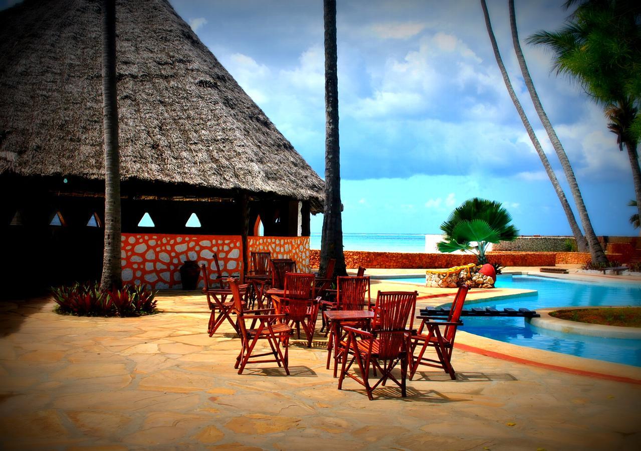 Coral Reef Resort Pwani Mchangani Extérieur photo