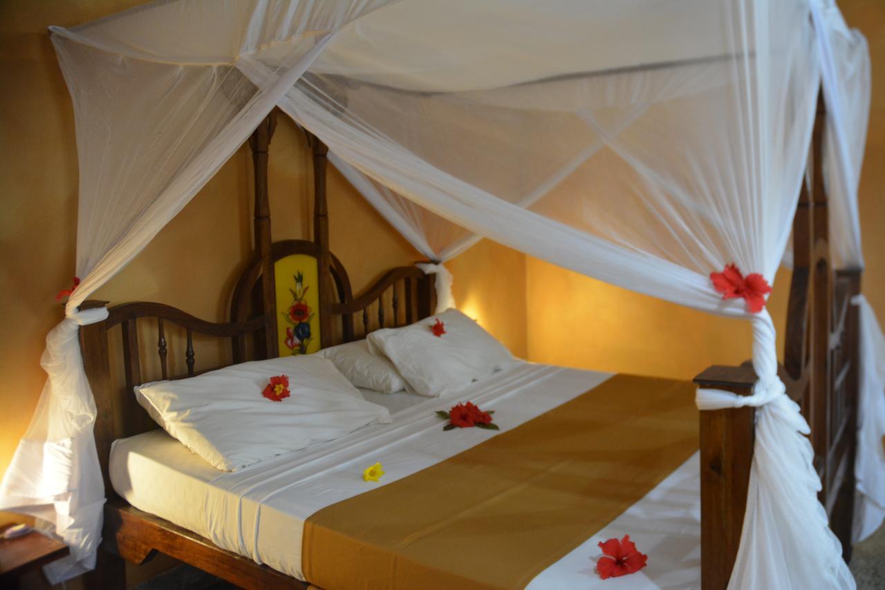 Coral Reef Resort Pwani Mchangani Extérieur photo